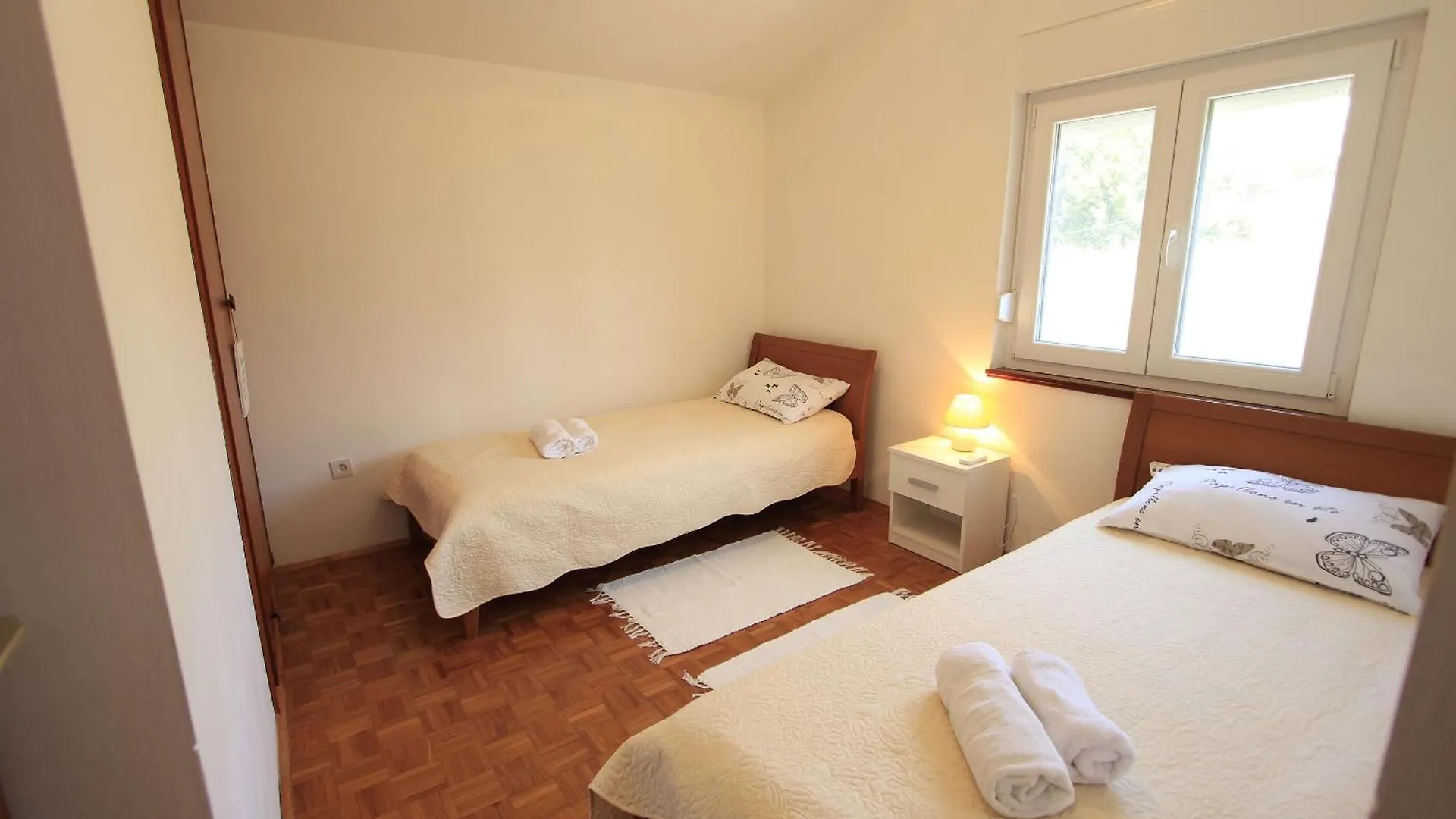Holiday Home Gianna - Beachfront Sveti Petar  Croácia