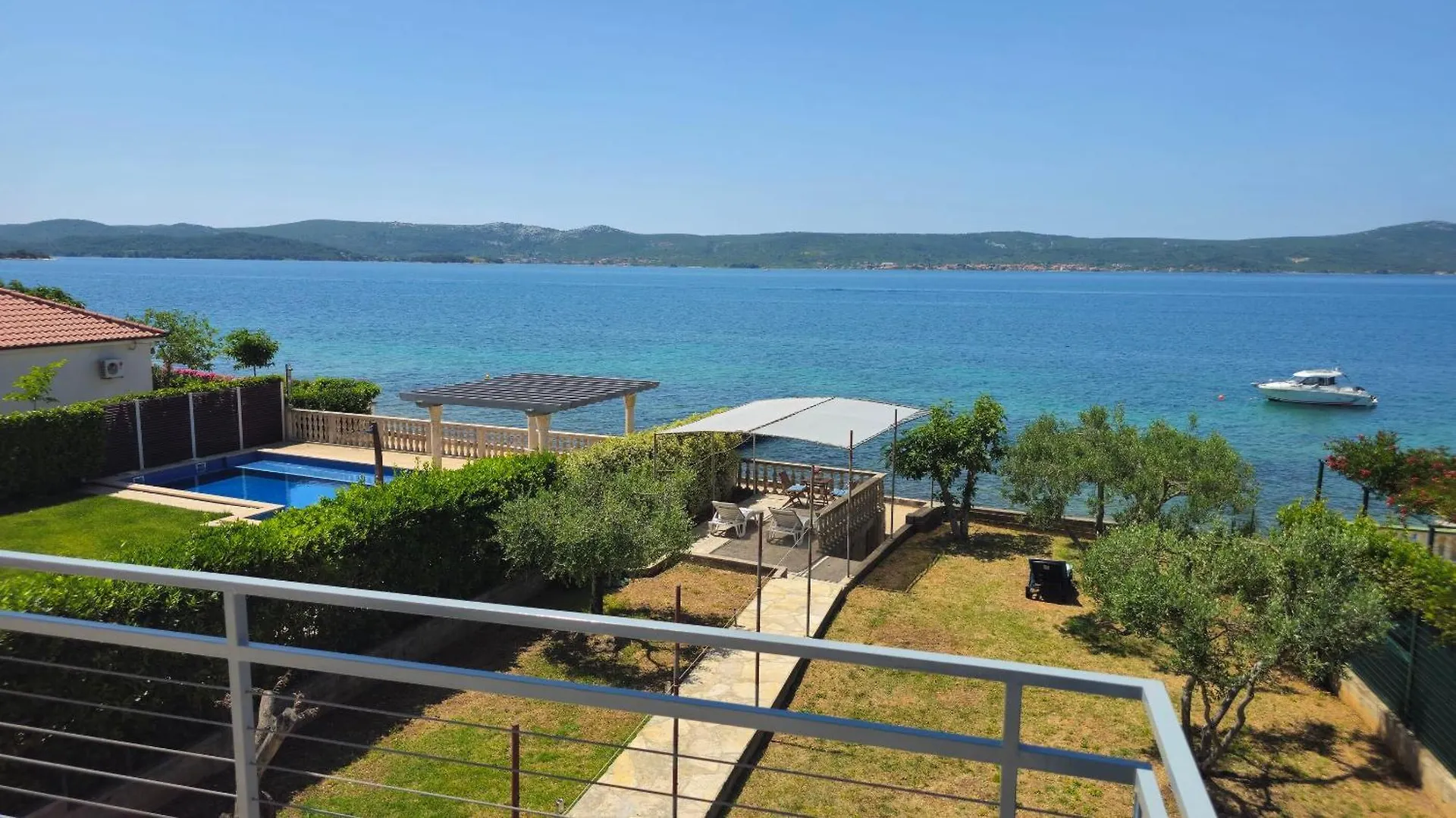 Holiday Home Gianna - Beachfront Sveti Petar  Croácia